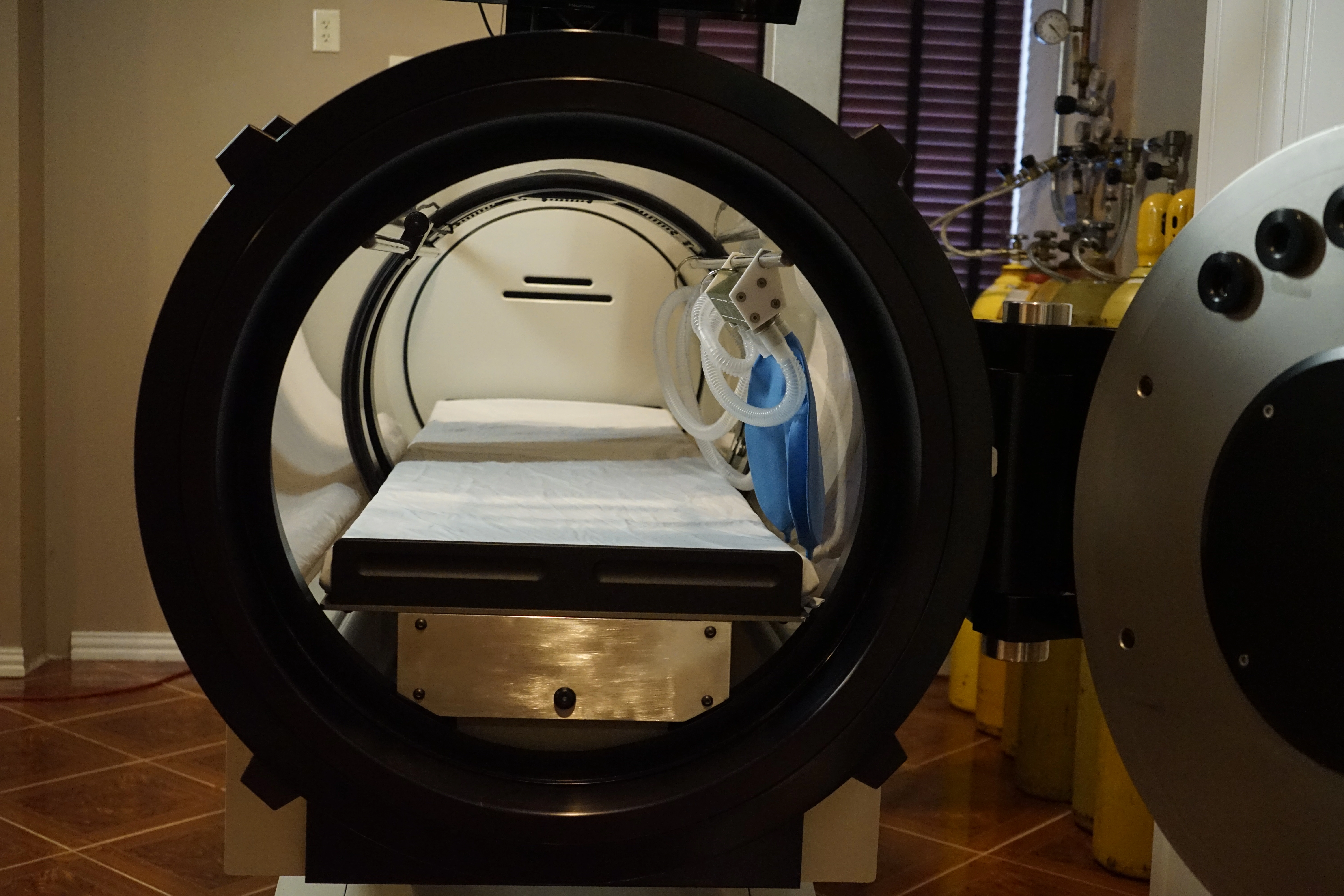 Hyperbaric Oxygen Therapy Chamber